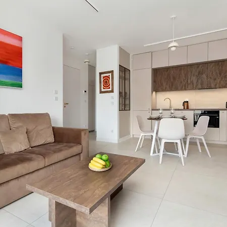 Modern And Elegant Filarskiego In With Air Conditioning & Parking And Gym By Renters Prestige Apartamento