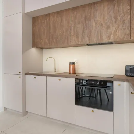 Apartamento Modern And Elegant Filarskiego In With Air Conditioning & Parking And Gym By Renters Prestige