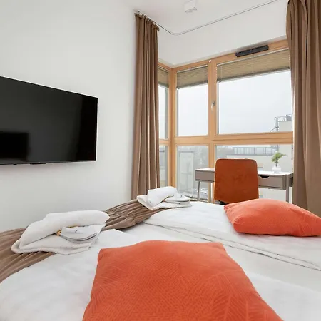 Modern And Elegant Filarskiego In With Air Conditioning & Parking And Gym By Renters Prestige Apartamento *