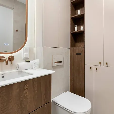 Apartamento Modern And Elegant Filarskiego In With Air Conditioning & Parking And Gym By Renters Prestige *