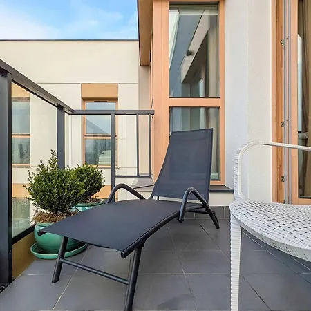 Modern And Elegant Filarskiego In With Air Conditioning & Parking And Gym By Renters Prestige * Gdansk